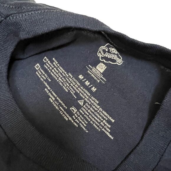 The Simpsons T-Shirt Men’s M Family Couch Portrait Homer Bart Universal Vacation - Picture 5 of 8